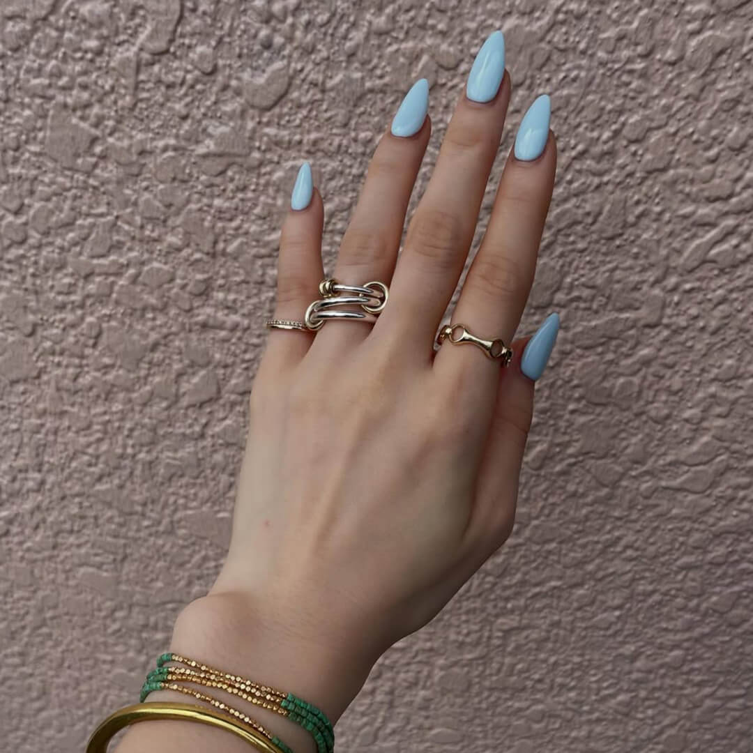 Aura Schlichter ineinandergreifender Ring