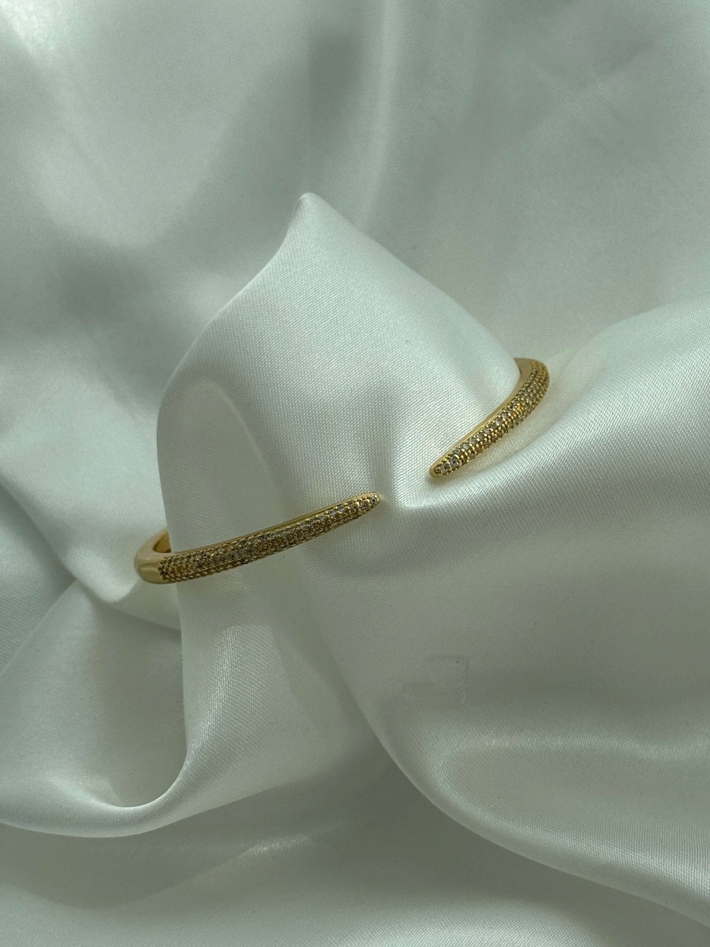 Serenity Edelstein-Manschettenarmband