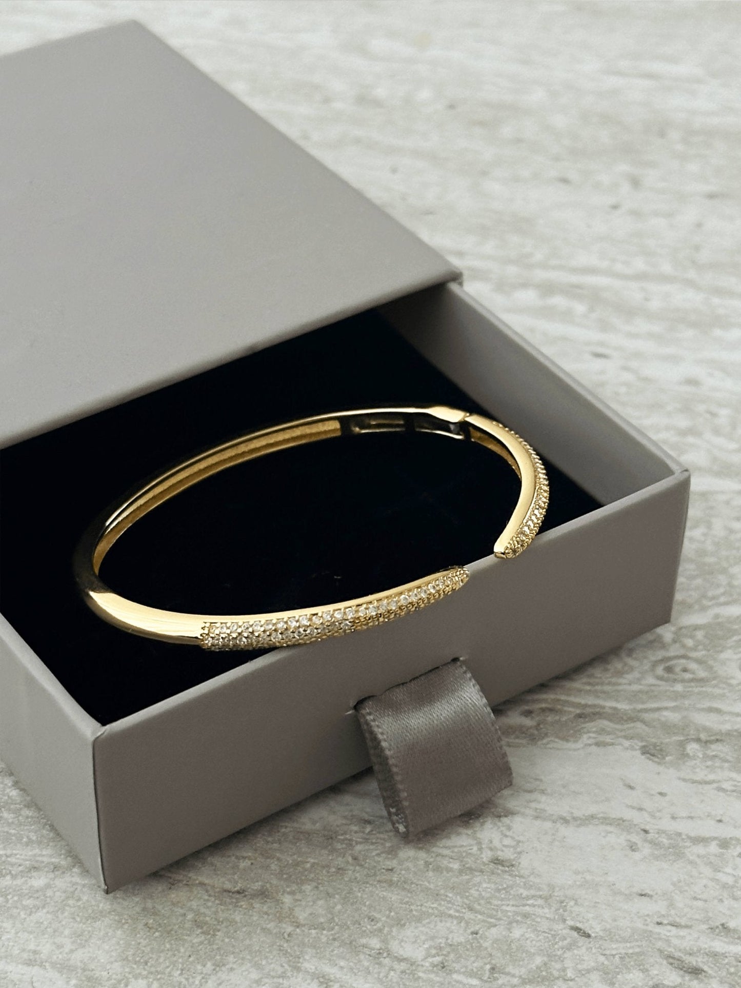 Serenity Edelstein-Manschettenarmband