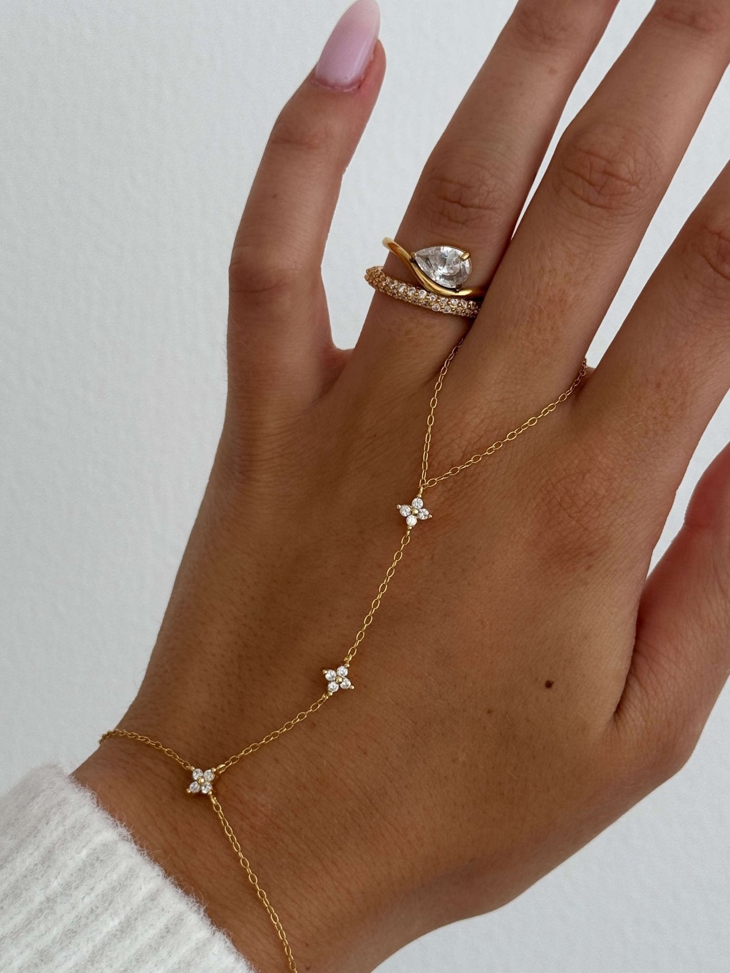 Bague Zarina en zircone taille poire
