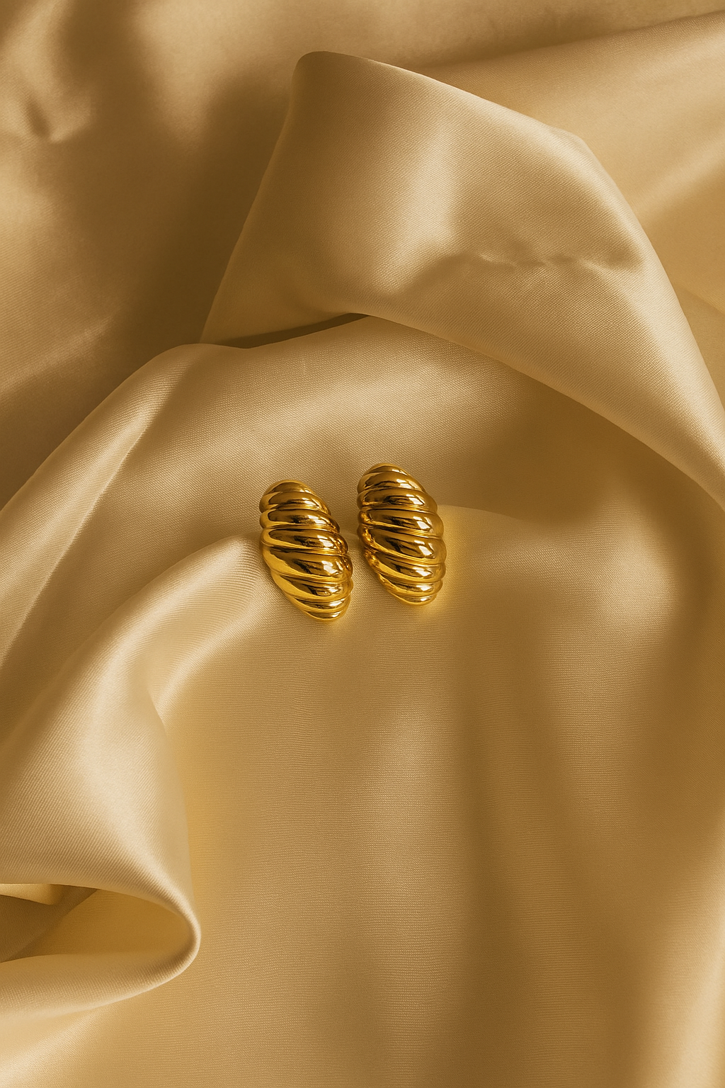 Maysa | Twisted Shell Earrings