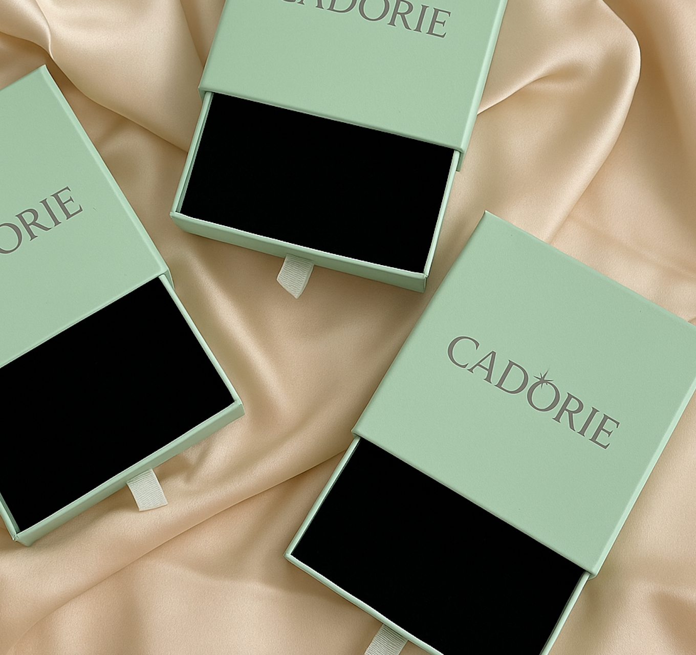 Ella Zirconia Band Ring