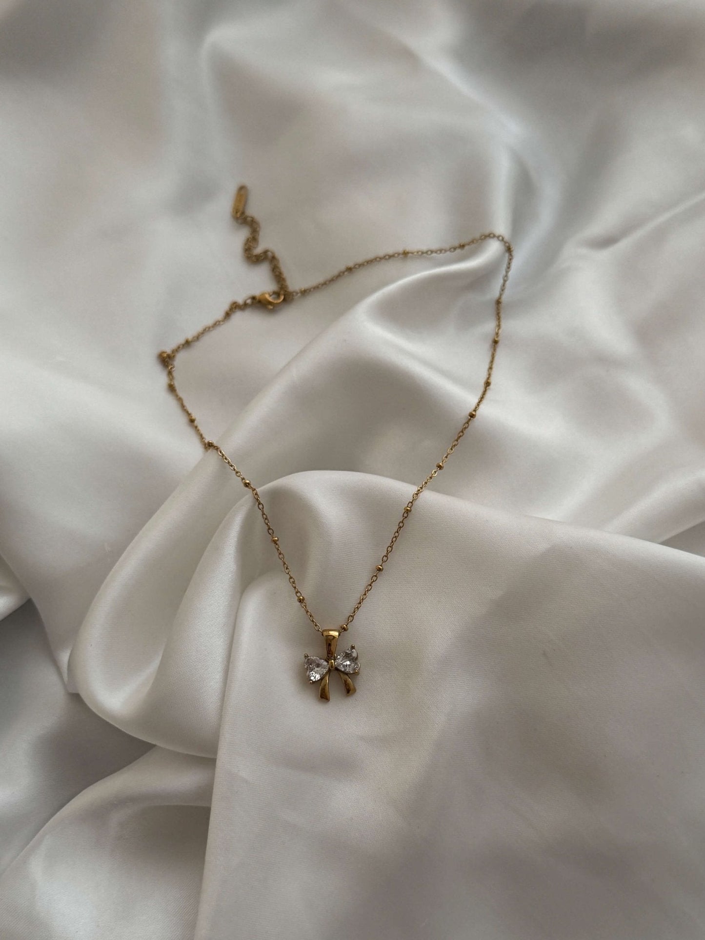 Amira bow Zirconia Bow Pendant Necklace