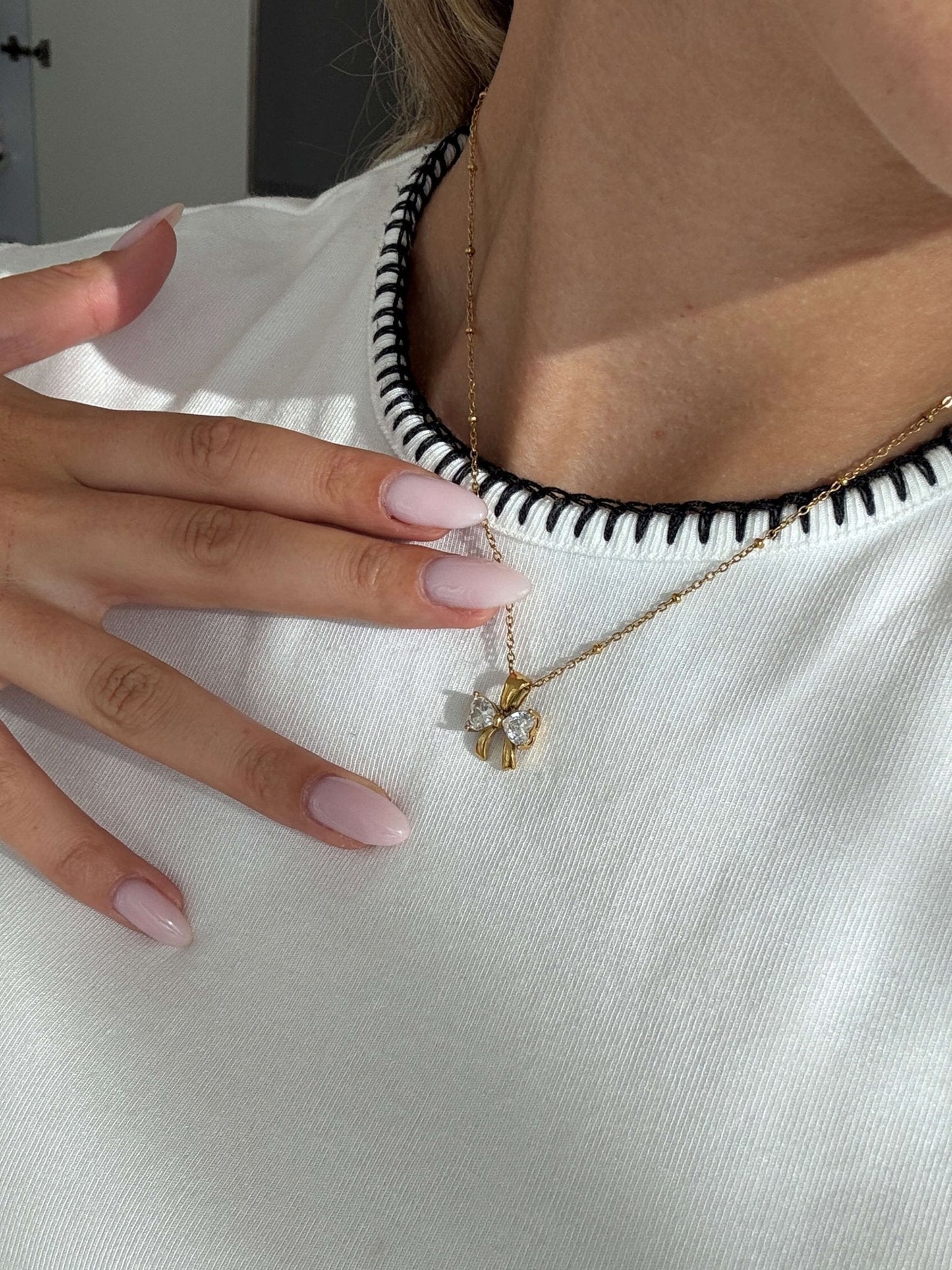 Amira bow Zirconia Bow Pendant Necklace