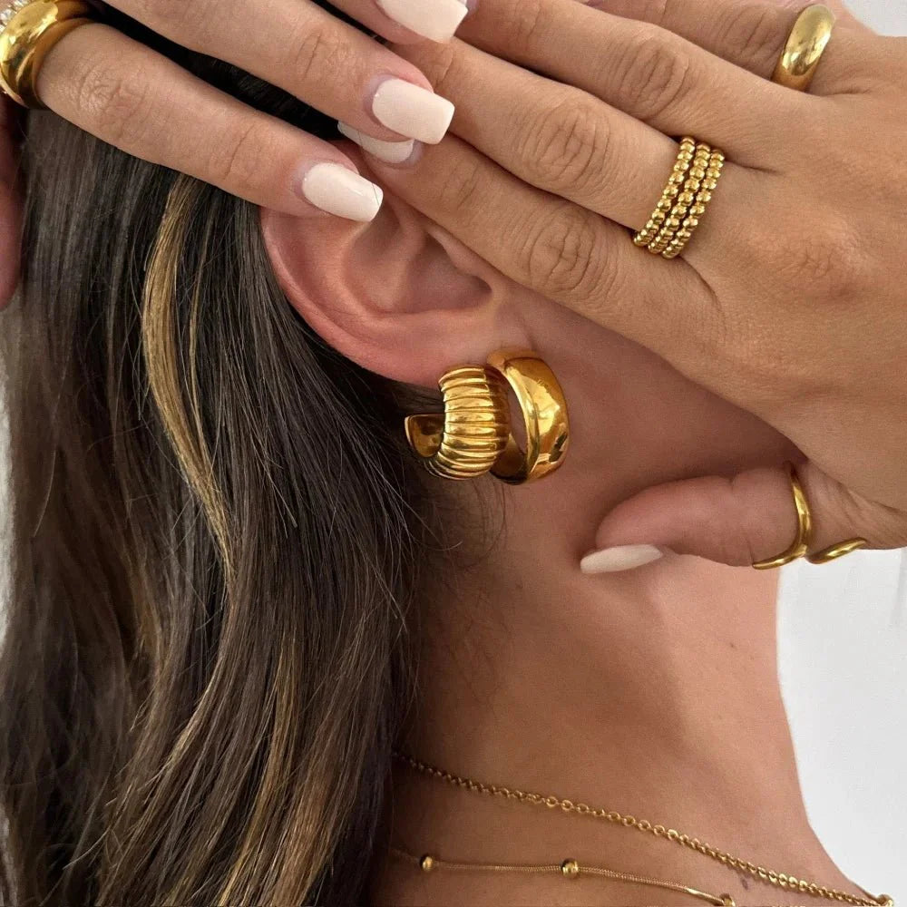 Jannet Chunky Hoop Earrings