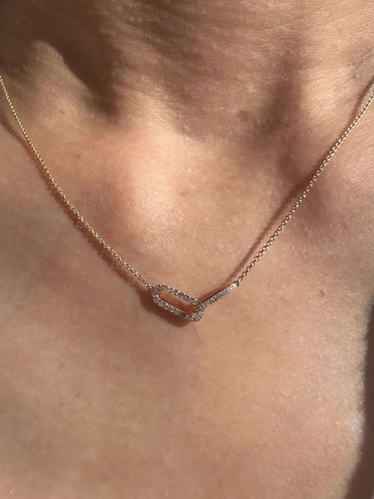 Gwen Interlocking Zirconia Chain Necklace