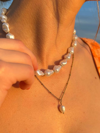 Rana Pearl Pendant Necklace