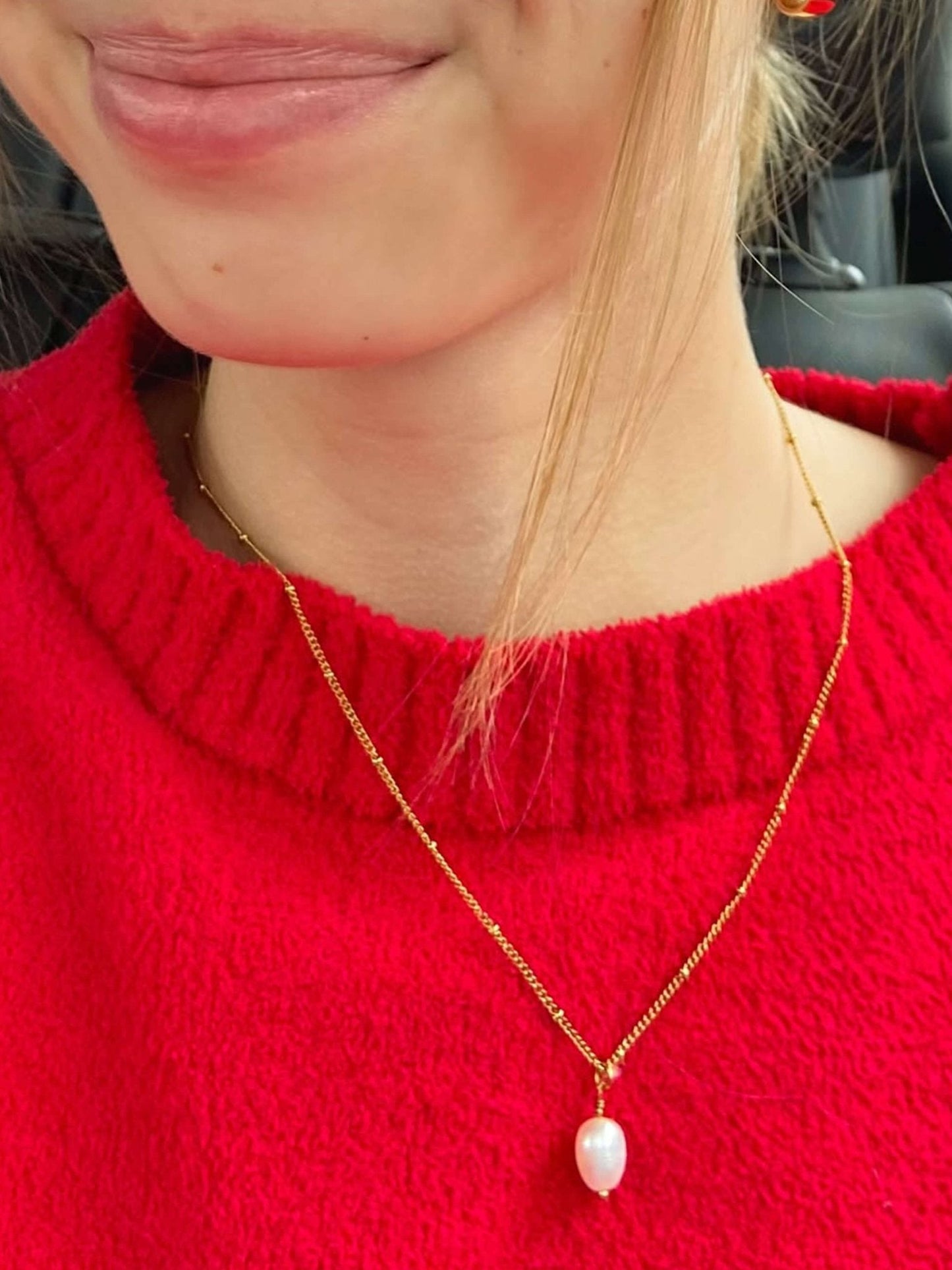 Rana Pearl Pendant Necklace