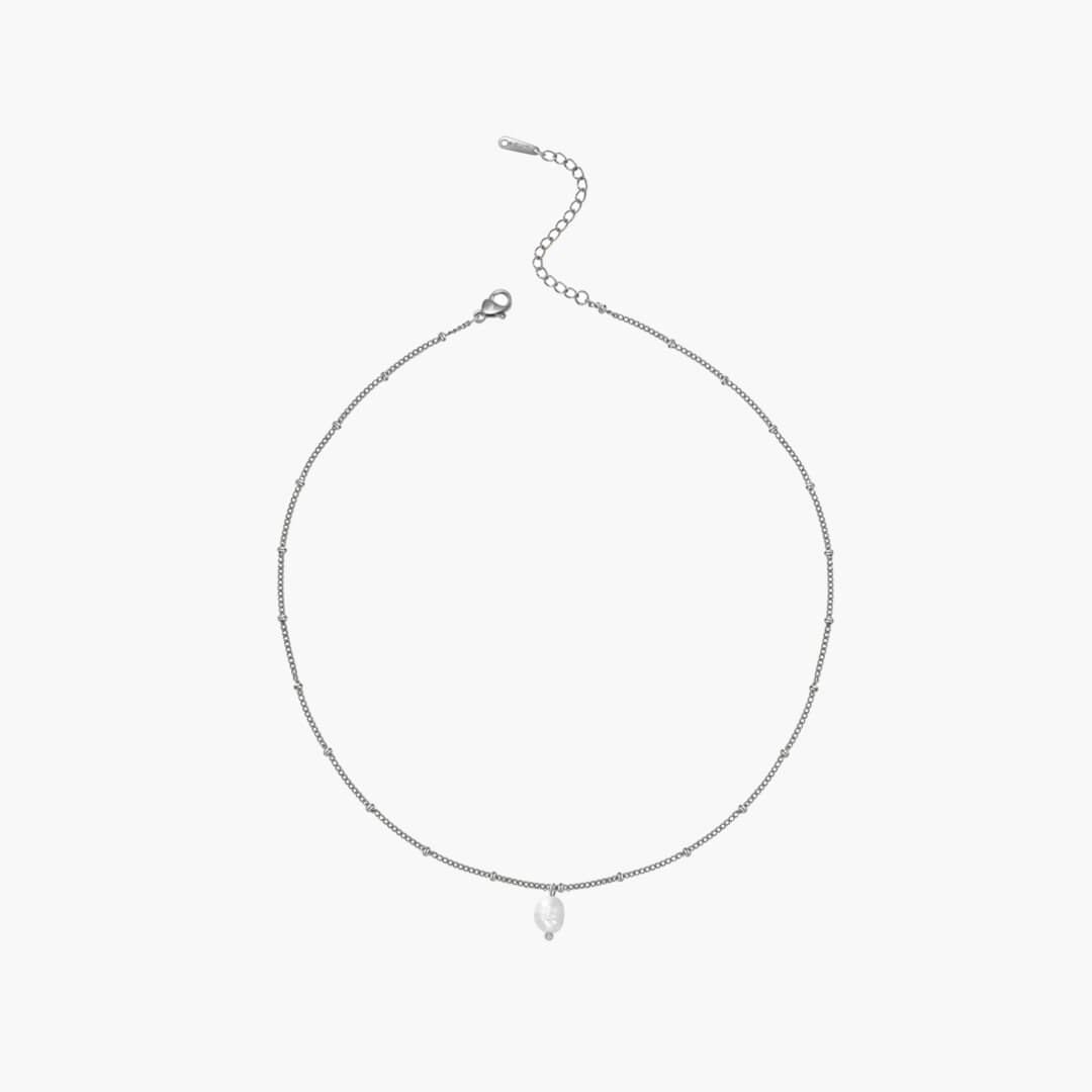 Rana Pearl Pendant Necklace