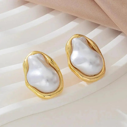 Ivana Vintage Pearl Earrings