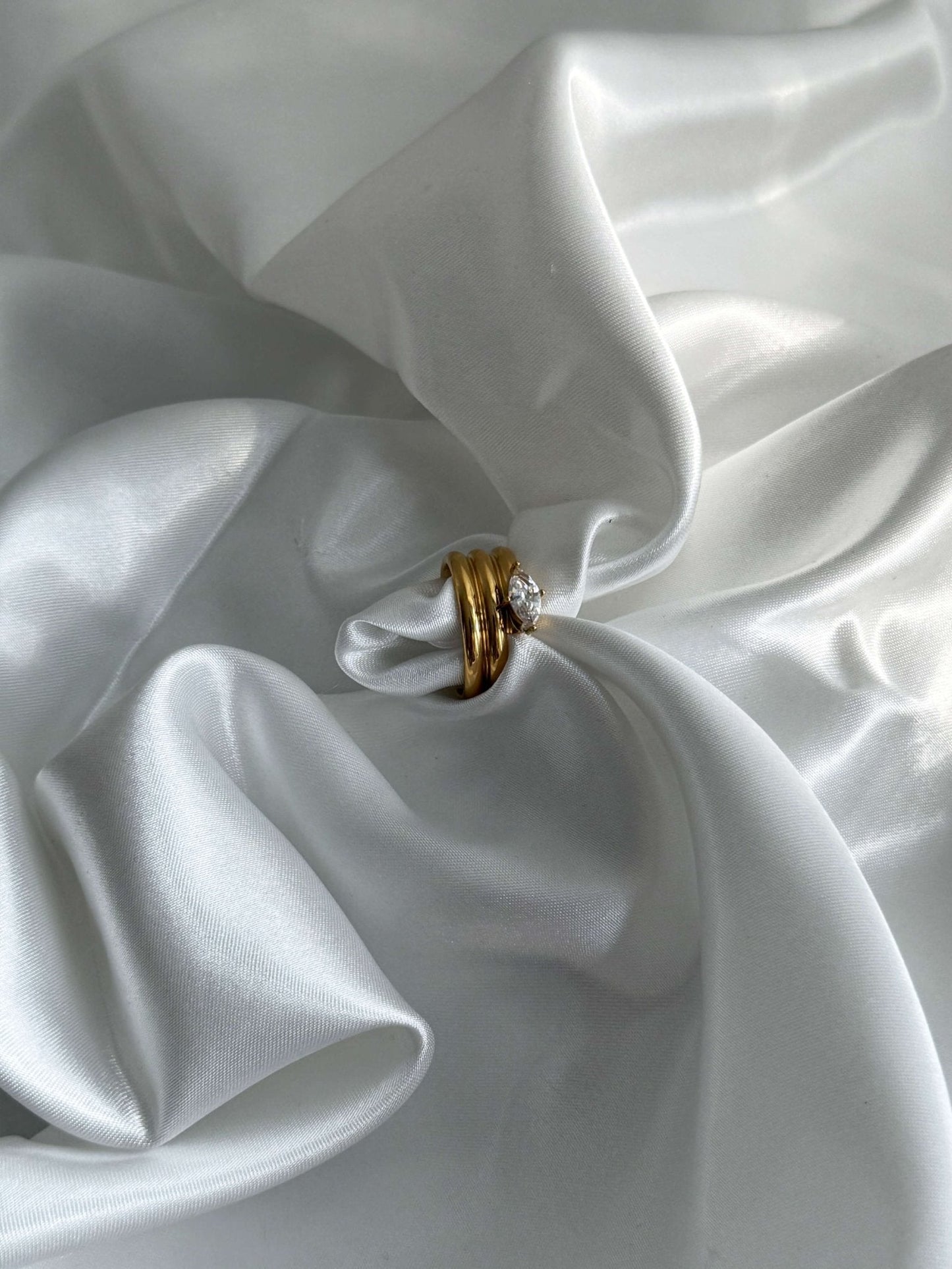 Elowen Zirconia Band Ring