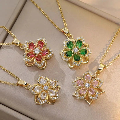 Mia Flower Pendant Necklace