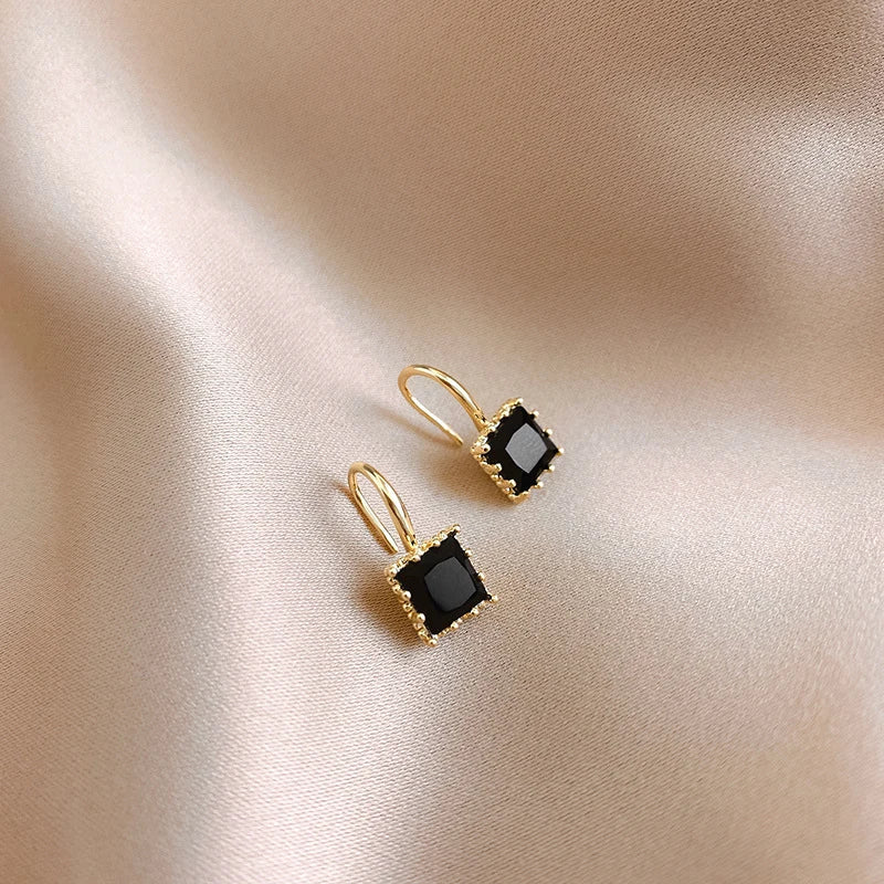 Amy Zirconia Earrings