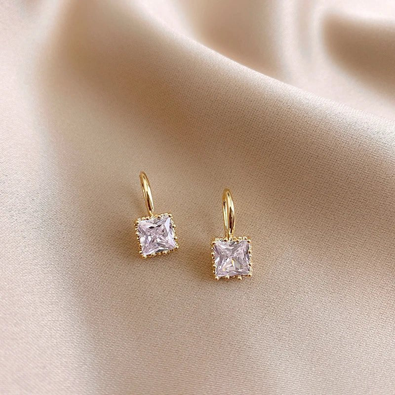 Amy Zirconia Earrings
